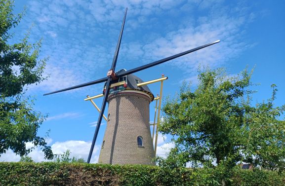 Nog even wachten op het zoevende geluid van de wieken van Molen Johanna