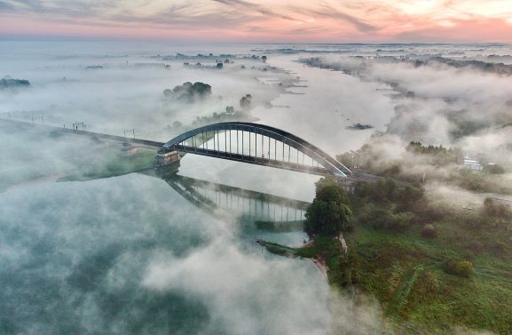 Culemborg van Boven filmt een oranje Culemborg