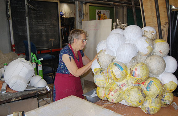 Tsjechische kunst op de grote wagen van corsoclub Geldermalsen