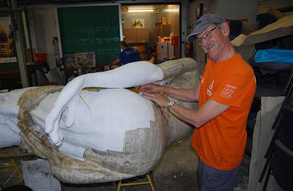 Tsjechische kunst op de grote wagen van corsoclub Geldermalsen