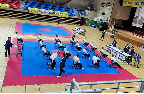 Hapkido-instructeurs van Yashindo behalen in Korea diploma level II en III
