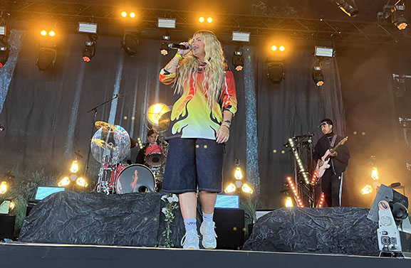 De tweede dag van Appelpop, een variëteit van muziekstromingen