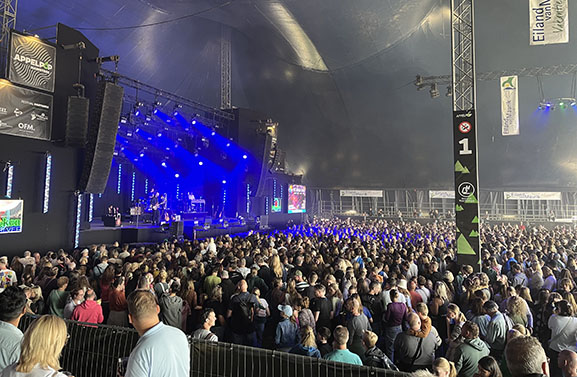 De tweede dag van Appelpop, een variëteit van muziekstromingen