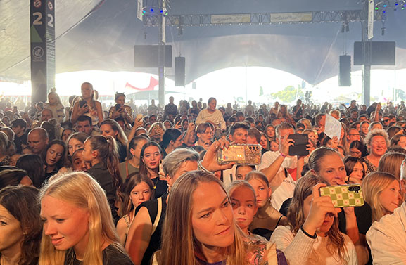 De tweede dag van Appelpop, een variëteit van muziekstromingen