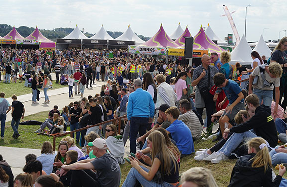 De tweede dag van Appelpop, een variëteit van muziekstromingen