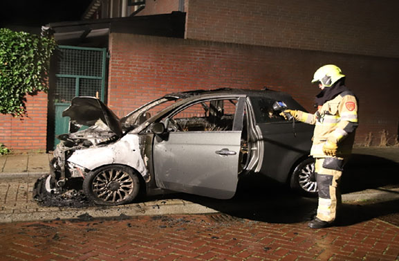Fiat verwoest bij autobrand in Culemborg