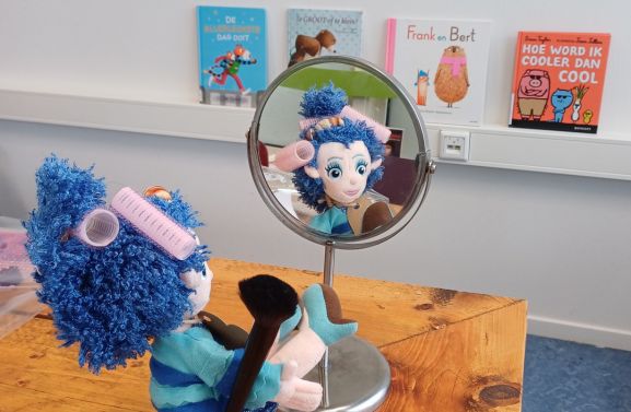 Knuffels zetten boel op stelten in de bieb in Dodewaard