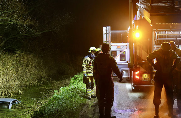 Automobilist verliest macht over het stuur en belandt in de sloot in Tricht
