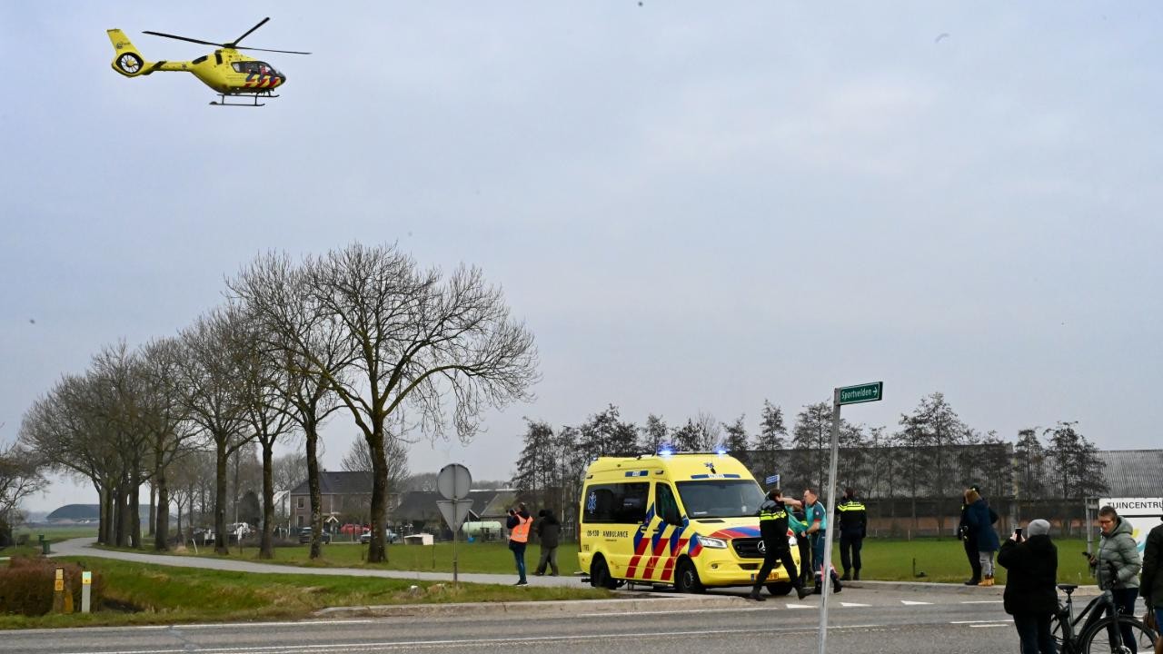 Motorrijder te water geraakt aan de N830- Graaf Reinaldweg in Haaften
