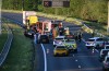 Auto slaat over de kop en vat vlam op A27 bij Vianen, één gewonde