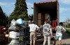 Stichting Vrienden van Suriname laadt 9de container