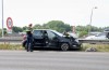 Auto botst op vangrail op A2