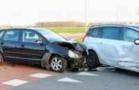 Veel schade bij botsing op berucht kruispunt in Buurmalsen