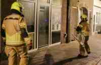 Brandweer redt kat van dak in Tiel