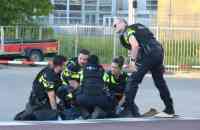 Politie lost waarschuwingsschoten en zet taser in bij aanhouding in Tiel